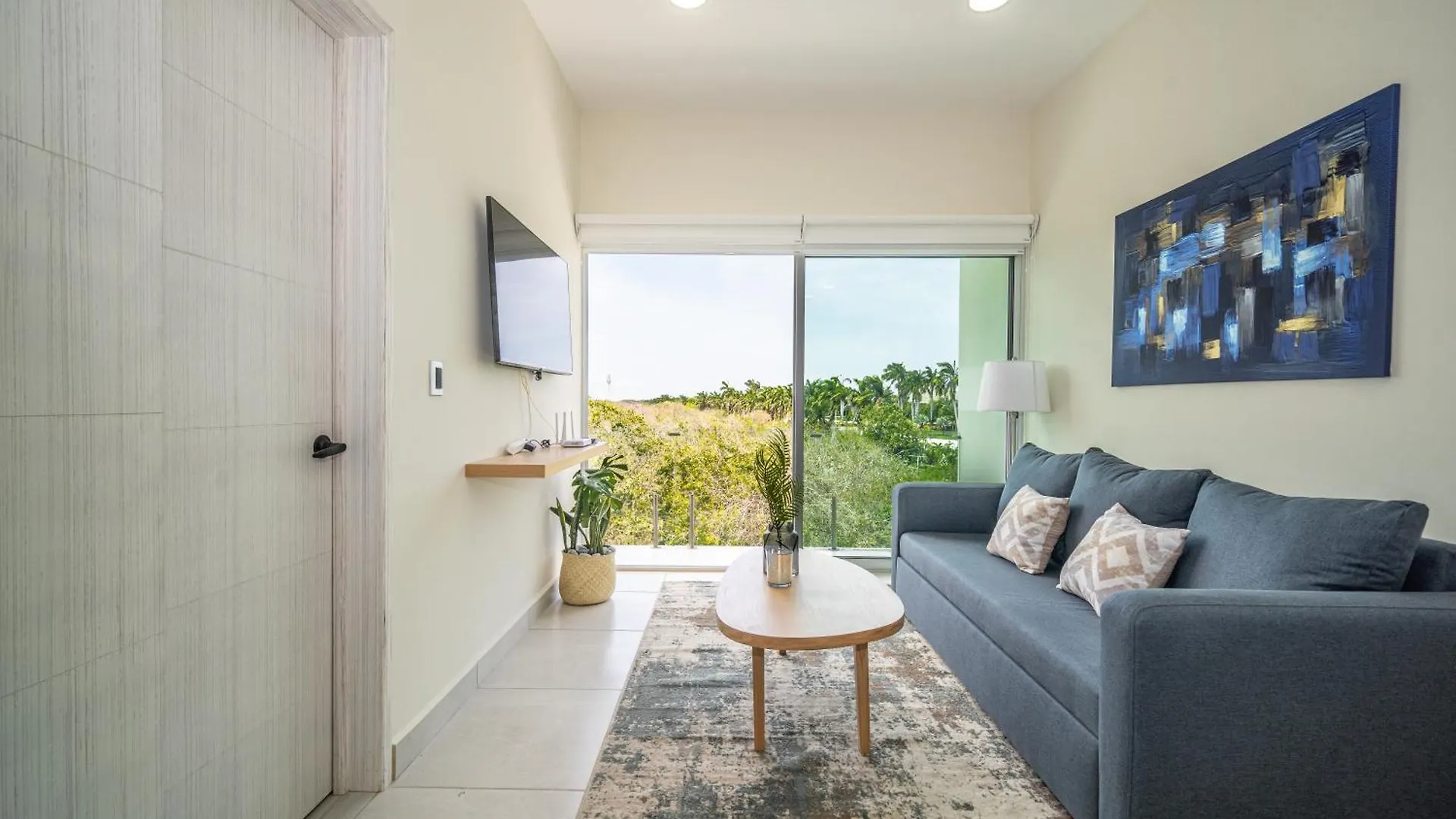 2 Bd Suite With Jungle View Balcony Gym Pool Hottub Playa del Carmen