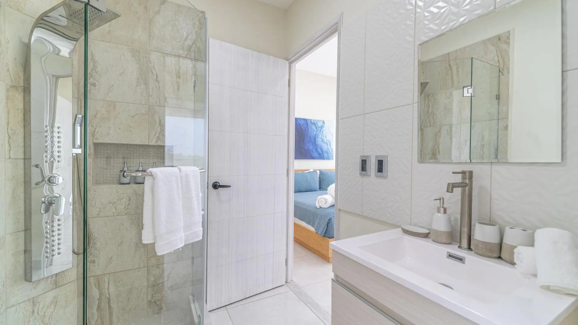2 Bd Suite With Jungle View Balcony Gym Pool Hottub Playa del Carmen Tatil Evi