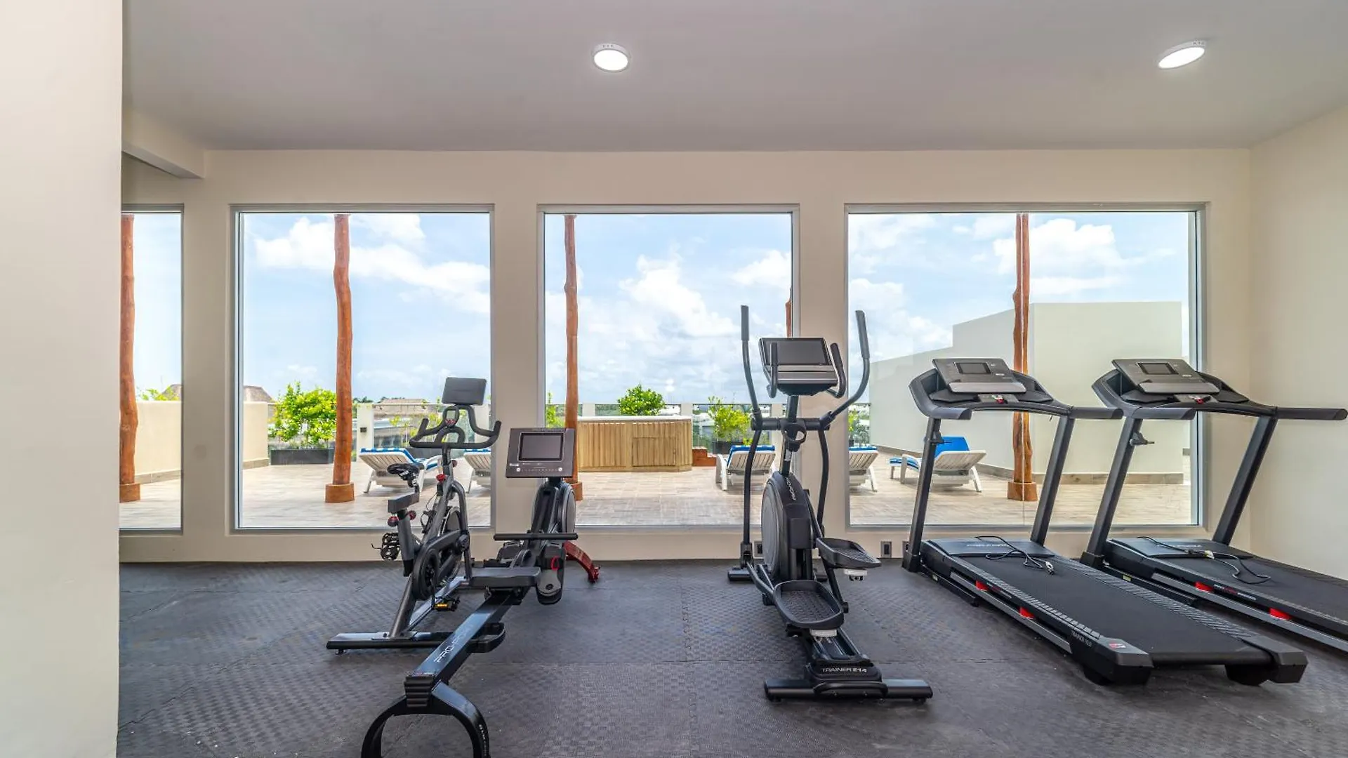 Tatil Evi 2 Bd Suite With Jungle View Balcony Gym Pool Hottub Playa del Carmen