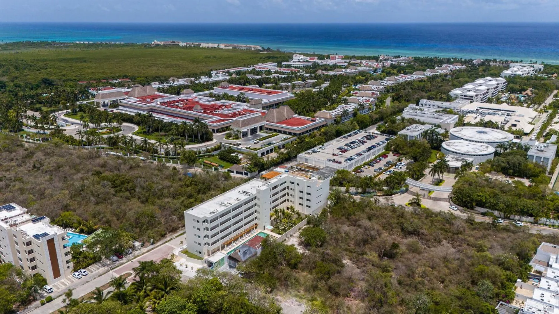 2 Bd Suite With Jungle View Balcony Gym Pool Hottub Playa del Carmen 0*,  Meksika